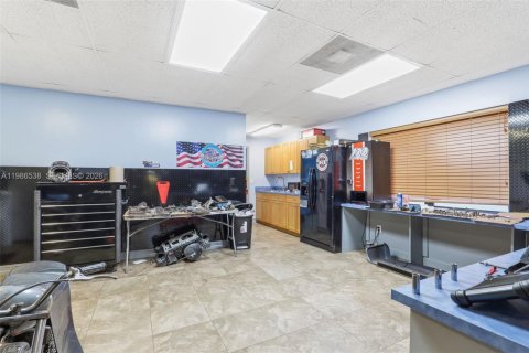 Propiedad comercial en venta en Sebastian, Florida № 2048232 - foto 12