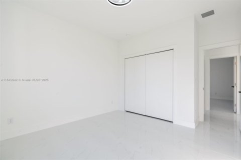 Купить виллу или дом в Лихай-Эйкерс, Флорида 3 спальни, 151.71м2, № 1830935 - фото 21