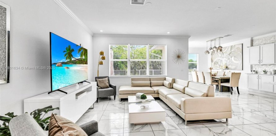 Adosado en Hollywood, Florida 3 dormitorios, 202.99 m2 № 1888947