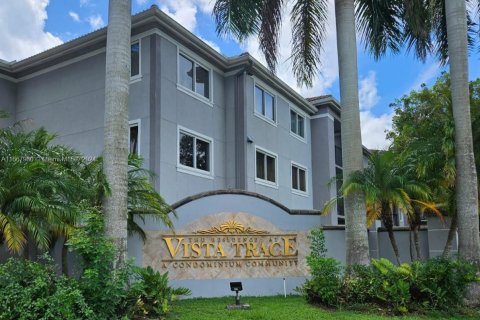 Condo in Homestead, Florida, 2 bedrooms  № 1812394 - photo 1