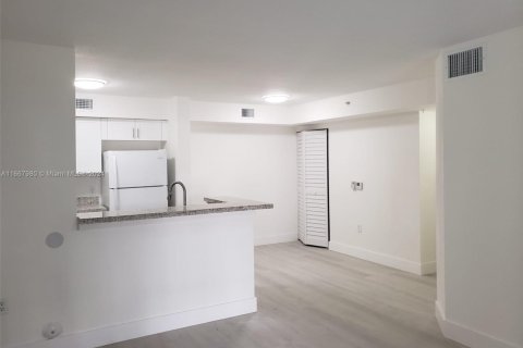 Condo in Homestead, Florida, 2 bedrooms  № 1812394 - photo 11