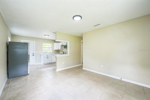 House in Arcadia, Florida 3 bedrooms, 80.27 sq.m. № 2394422 - photo 4