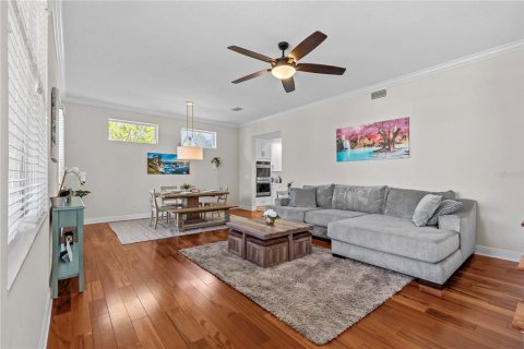 Casa en venta en Palm Harbor, Florida, 5 dormitorios, 333.43 m2 № 2199515 - foto 17