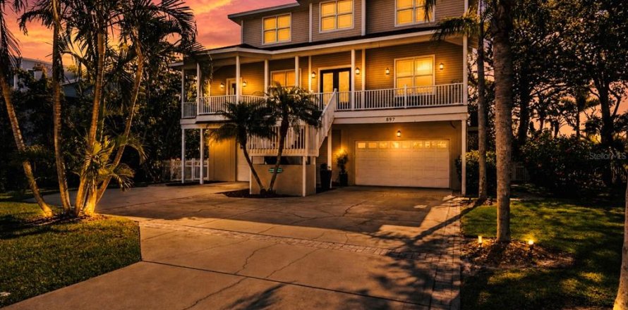 Casa en Palm Harbor, Florida 5 dormitorios, 333.43 m2 № 2199515