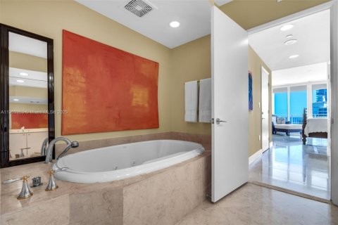 Condominio en alquiler en Key Biscayne, Florida, 3 dormitorios, 233.18 m2 № 1954385 - foto 22