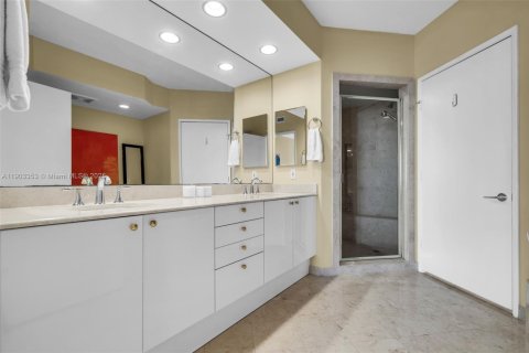 Condominio en alquiler en Key Biscayne, Florida, 3 dormitorios, 233.18 m2 № 1954385 - foto 21