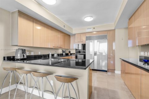 Condominio en alquiler en Key Biscayne, Florida, 3 dormitorios, 233.18 m2 № 1954385 - foto 15