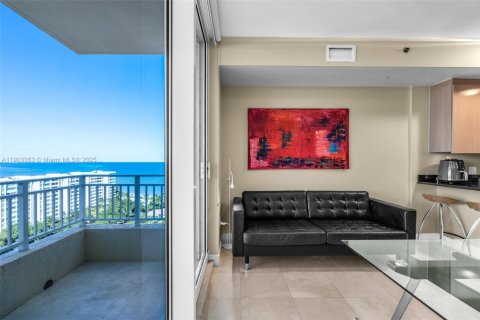 Condominio en alquiler en Key Biscayne, Florida, 3 dormitorios, 233.18 m2 № 1954385 - foto 13