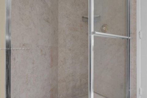 Condominio en alquiler en Key Biscayne, Florida, 3 dormitorios, 233.18 m2 № 1954385 - foto 29