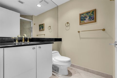 Condominio en alquiler en Key Biscayne, Florida, 3 dormitorios, 233.18 m2 № 1954385 - foto 28