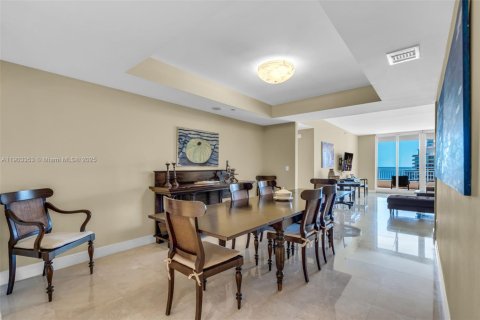 Condominio en alquiler en Key Biscayne, Florida, 3 dormitorios, 233.18 m2 № 1954385 - foto 16