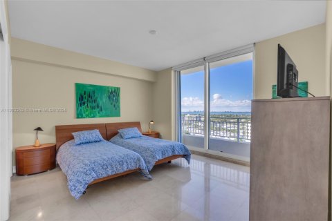 Condominio en alquiler en Key Biscayne, Florida, 3 dormitorios, 233.18 m2 № 1954385 - foto 30