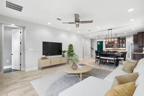 Villa ou maison à vendre à Bradenton, Floride: 4 chambres, 237.18 m2 № 1916549 - photo 8