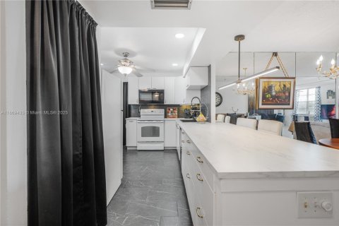 Copropriété à vendre à Boca Raton, Floride: 2 chambres, 120.77 m2 № 1926684 - photo 19