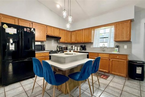 Casa en venta en Kissimmee, Florida, 4 dormitorios, 158.12 m2 № 2135190 - foto 15