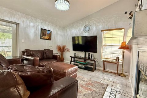 Casa en venta en Kissimmee, Florida, 4 dormitorios, 158.12 m2 № 2135190 - foto 18