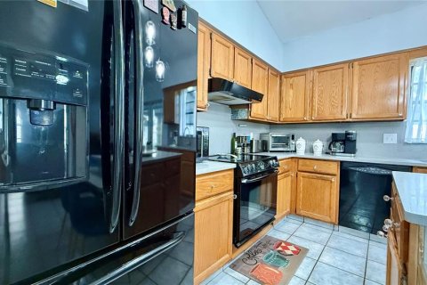 Casa en venta en Kissimmee, Florida, 4 dormitorios, 158.12 m2 № 2135190 - foto 16