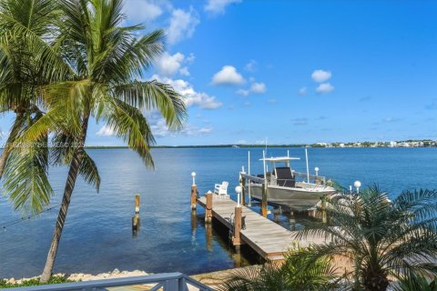 Casa en venta en Key Largo, Florida, 3 dormitorios, 242.29 m2 № 1991709 - foto 18