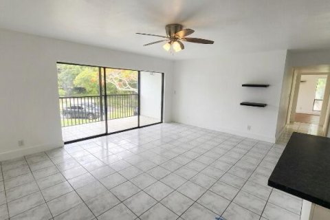 Copropriété à louer à Delray Beach, Floride: 2 chambres, 98.1 m2 № 2085790 - photo 4