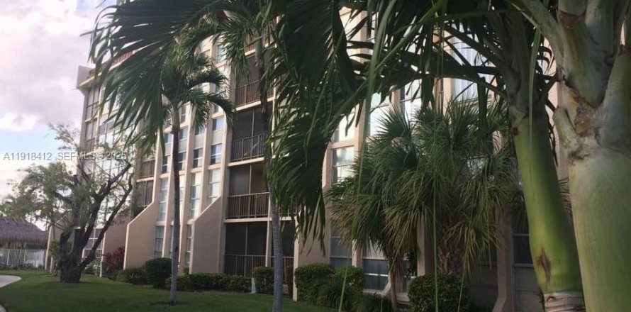 Condo à Hallandale Beach, Floride, 2 chambres № 1988683