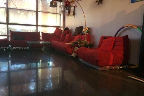 Copropriété à louer à Hallandale Beach, Floride: 2 chambres, 111.48 m2 № 1988683 - photo 5