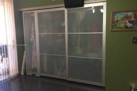 Copropriété à louer à Hallandale Beach, Floride: 2 chambres, 111.48 m2 № 1988683 - photo 8