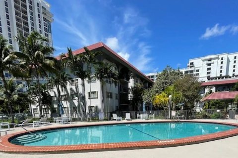 Купить кондоминиум в Майами, Флорида 2 спальни, 102.38м2, № 1929133 - фото 8