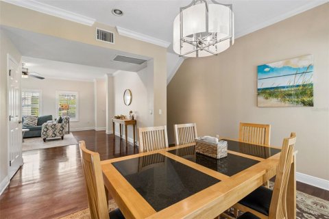Townhouse in Clearwater, Florida 2 bedrooms, 179.3 sq.m. № 2220260 - photo 9