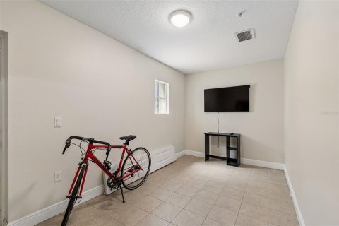 Townhouse in Clearwater, Florida 2 bedrooms, 179.3 sq.m. № 2220260 - photo 30