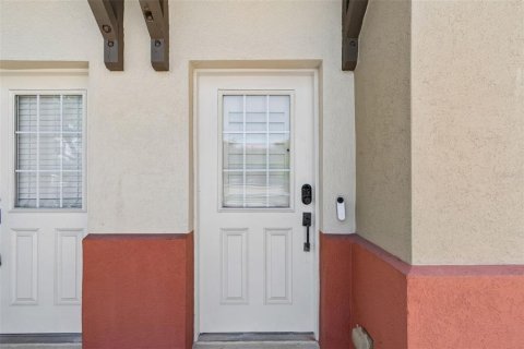 Townhouse in Clearwater, Florida 2 bedrooms, 179.3 sq.m. № 2220260 - photo 28