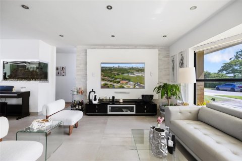 Снять в аренду виллу или дом в Майами, Флорида 3 спальни, 196.49м2, № 2033445 - фото 7