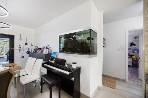 Снять в аренду виллу или дом в Майами, Флорида 3 спальни, 196.49м2, № 2033445 - фото 22