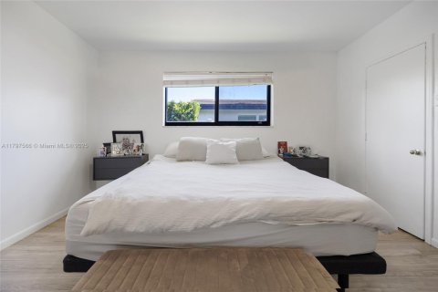 Снять в аренду виллу или дом в Майами, Флорида 3 спальни, 196.49м2, № 2033445 - фото 30