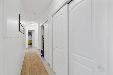 Снять в аренду виллу или дом в Майами, Флорида 3 спальни, 196.49м2, № 2033445 - фото 23