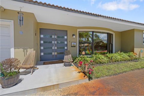 Снять в аренду виллу или дом в Майами, Флорида 3 спальни, 196.49м2, № 2033445 - фото 5