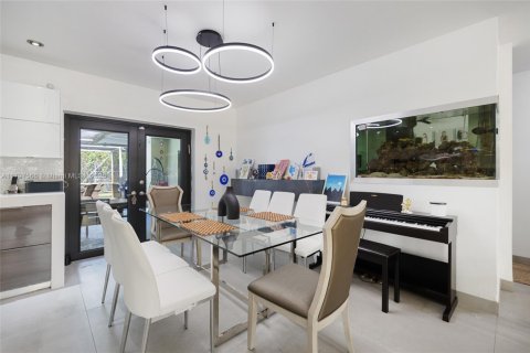 Снять в аренду виллу или дом в Майами, Флорида 3 спальни, 196.49м2, № 2033445 - фото 21