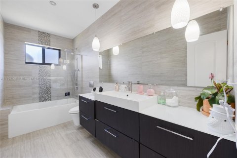 Снять в аренду виллу или дом в Майами, Флорида 3 спальни, 196.49м2, № 2033445 - фото 25