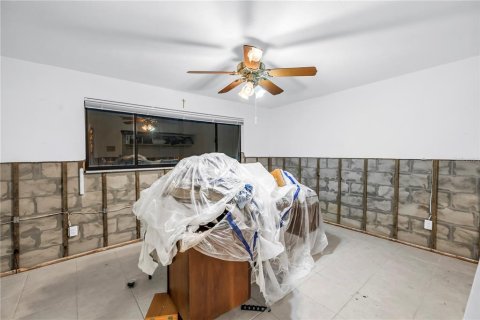 House in Saint Petersburg, Florida 3 bedrooms, 150.22 sq.m. № 1870510 - photo 16