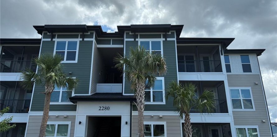 Apartment in Mount Dora, Florida 2 bedrooms, 121.24 sq.m. № 2091494