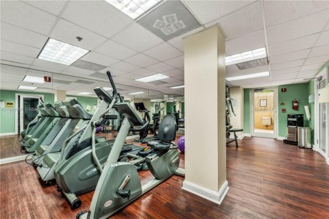 Condominio en venta en Miami, Florida, 1 dormitorio, 60.39 m2 № 1938458 - foto 9
