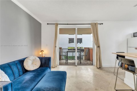 Купить кондоминиум в Майами, Флорида 1 комната, 60.39м2, № 1938458 - фото 14