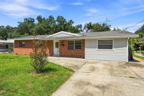 House in Bartow, Florida 4 bedrooms, 163.32 sq.m. № 2296536