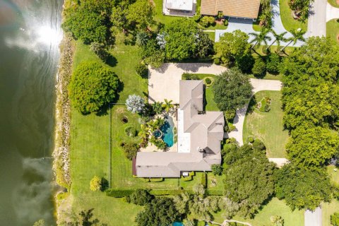 Casa en venta en Coral Springs, Florida, 5 dormitorios, 369.57 m2 № 2303468 - foto 6