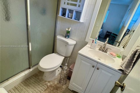 House in Coral Springs, Florida 3 bedrooms, 134.24 sq.m. № 1930339 - photo 12