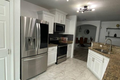 House in Haines City, Florida 3 bedrooms, 147.9 sq.m. № 2143291 - photo 5