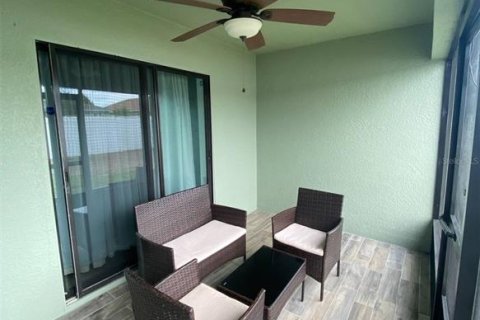 House in Haines City, Florida 3 bedrooms, 147.9 sq.m. № 2143291 - photo 18
