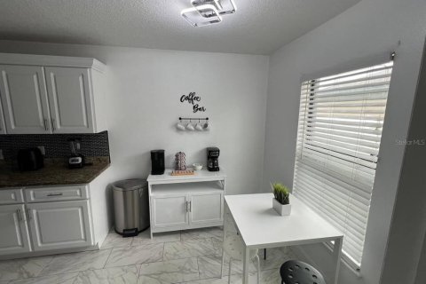 House in Haines City, Florida 3 bedrooms, 147.9 sq.m. № 2143291 - photo 7