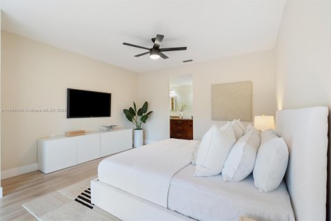 Condo in Tamarac, Florida, 3 bedrooms  № 1893176 - photo 14