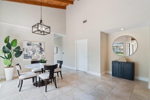 Condo in Tamarac, Florida, 3 bedrooms  № 1893176 - photo 6