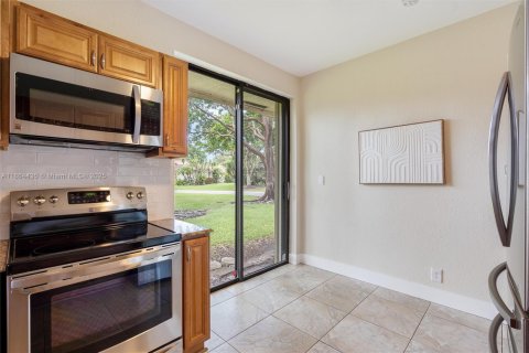 Condo in Tamarac, Florida, 3 bedrooms  № 1893176 - photo 5